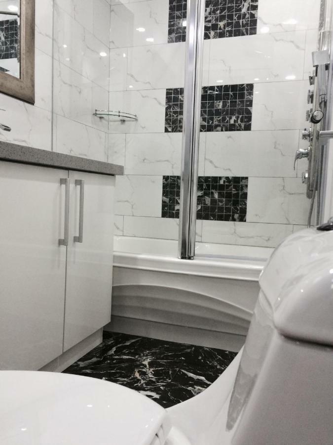 Luxury Two Story Villa Unit A Laval Ngoại thất bức ảnh