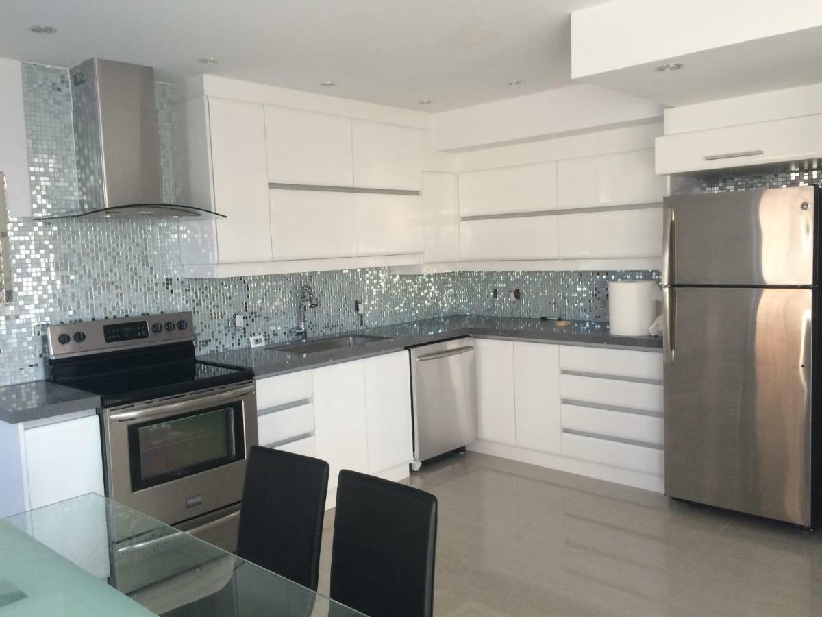 Luxury Two Story Villa Unit A Laval Ngoại thất bức ảnh